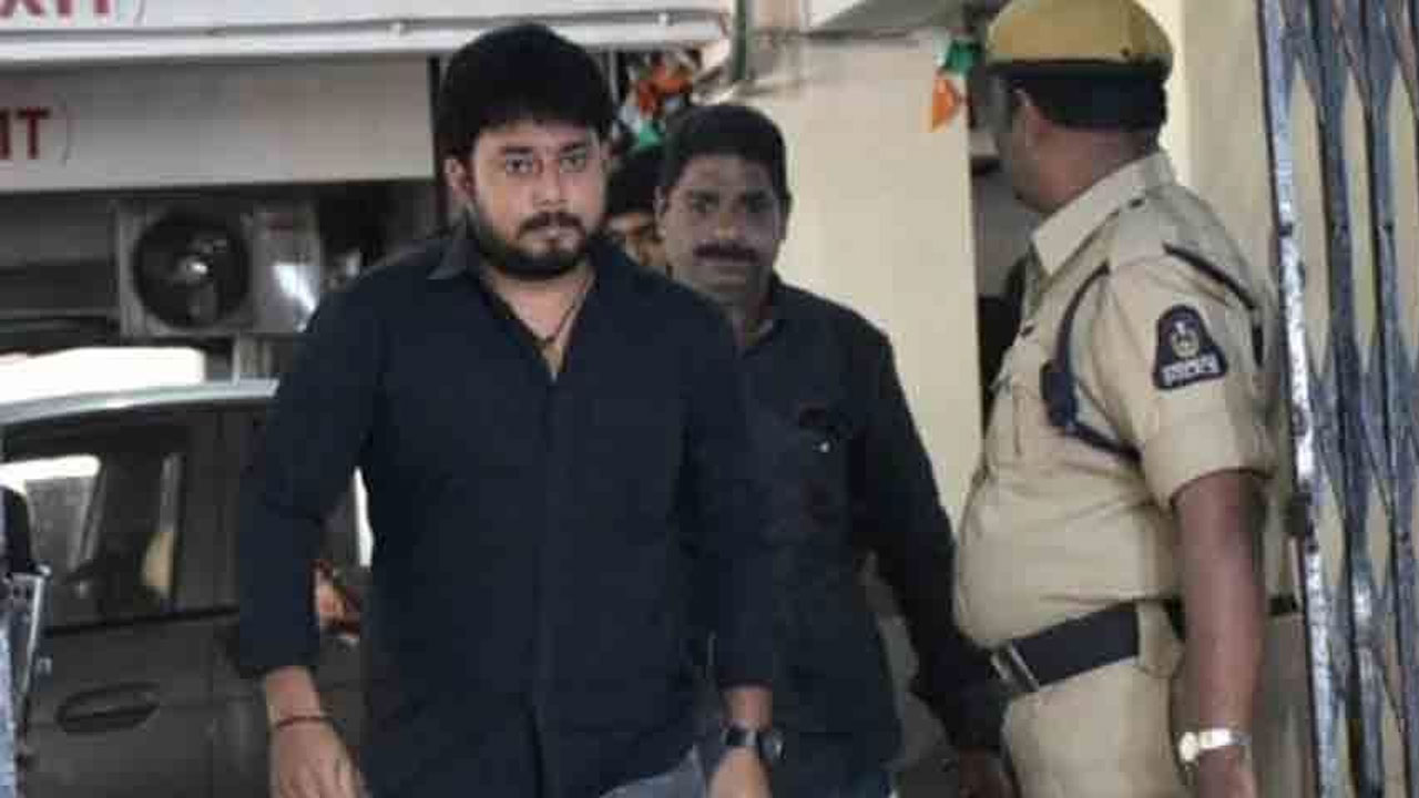 Tollywood Drugs Case ఈడ అధకరల మదక తనష కనసగతనన వచరణ