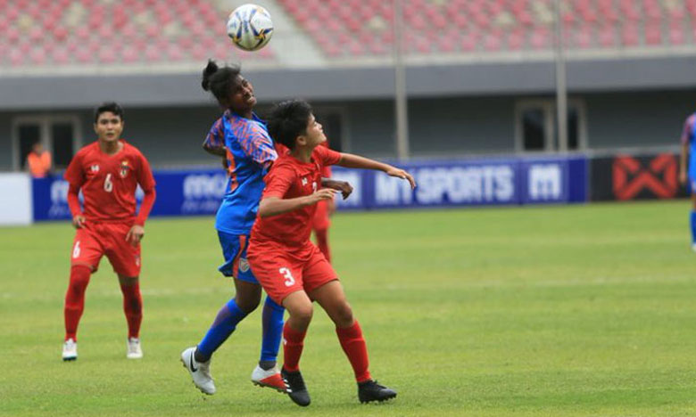 మహిళల ఫుట్‌బాల్‌ టీంకు ఒలింపిక్ ఆశలు గల్లంతు