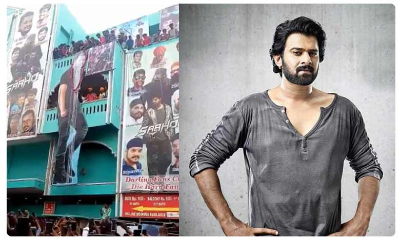 Saaho: డార్లింగ్ హిట్ కొట్టాడంటూ..ఫ్యాన్స్ పాలాభిషేకం