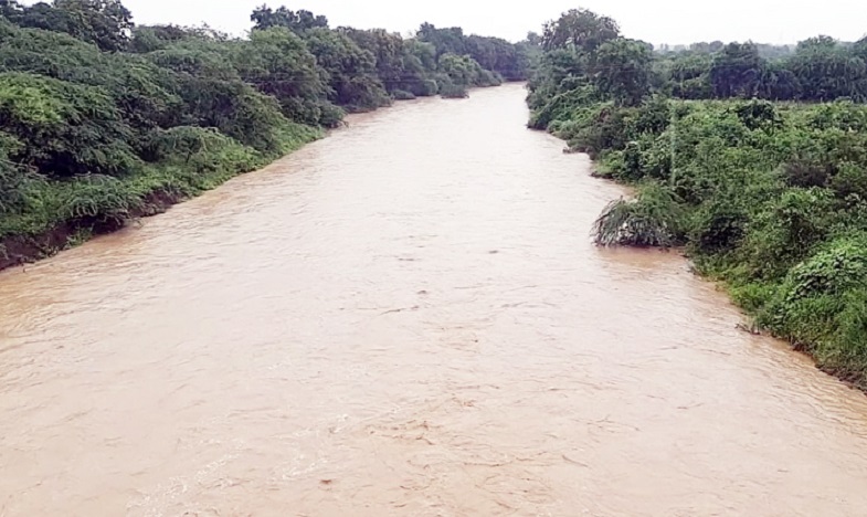 ఉప్పొంగుతున్న మూసీ నదిflood tide to the musi river-