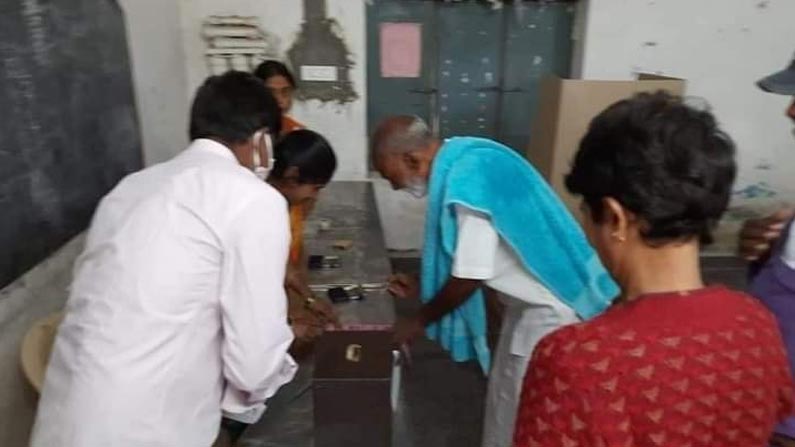 Ex Minister Raghuveera Reddy