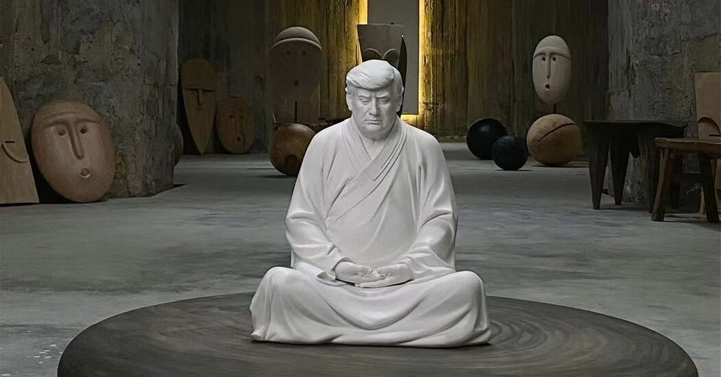 Trump Buddha Statues: డ్రాగన్ కంట్రీలో ట్రంప్.. ఎప్పటికీ ట్రంపే. కాకపోతే  ఆయన్ను బౌద్ధ సన్యాసిలా కూర్చోబెట్టి మరీ మార్కెట్లో అమ్మేస్తున్నారు - Donald  ...