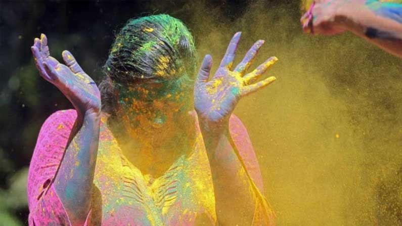 Holi 8