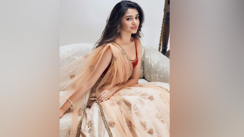 Krithi Shetty Latest Photos (7)