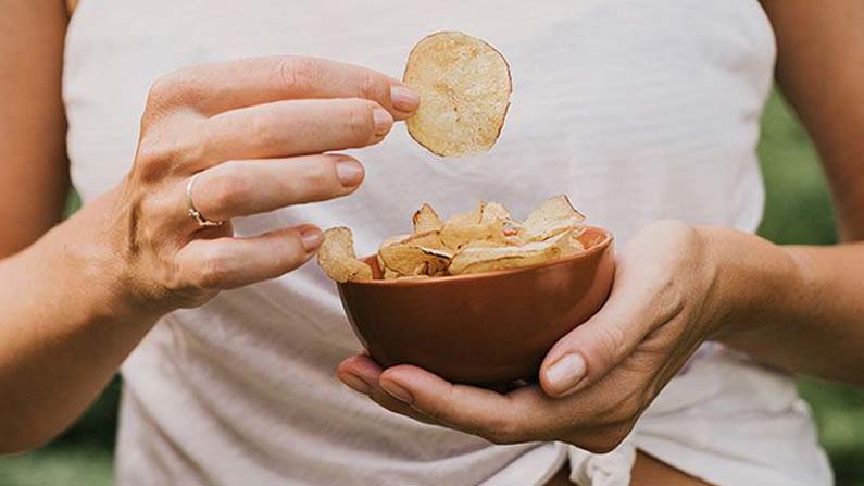 Eating Chips2