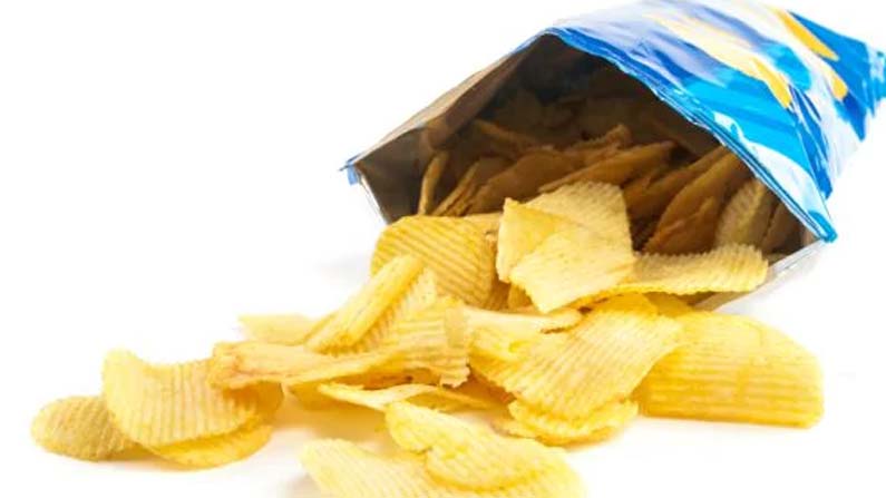 Eating Chips4
