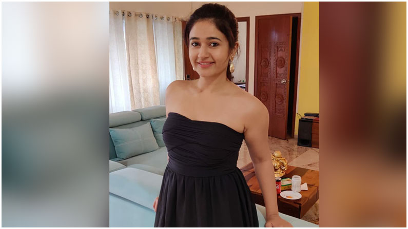 Poonam Bajwa (8)