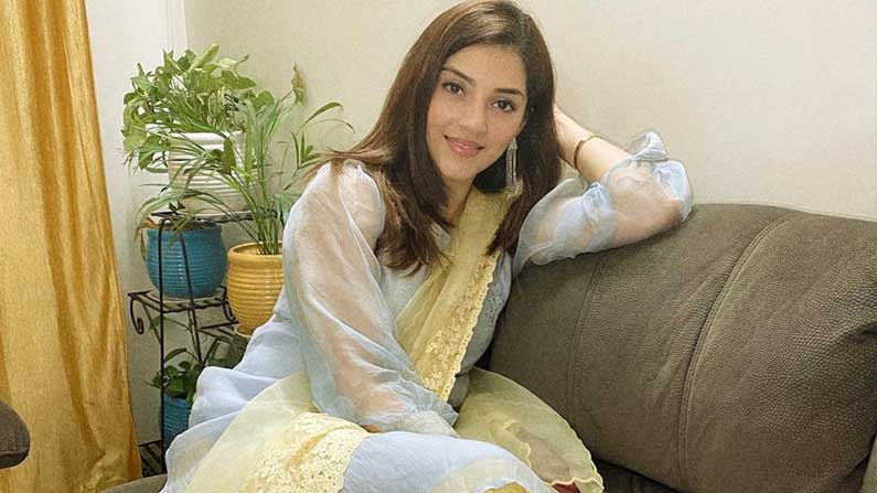 Mehreen 5