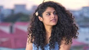 Faria Abdullah: 'ఢీ' సిక్వెల్ చేయనున్న శ్రీనువైట్ల..  మంచు విష్ణుకు జోడిగా 'జాతి రత్నాలు' బ్యూటీ ?