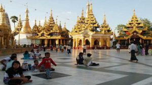 Amazing Temples: ప్రపంచంలో ఉన్న అద్భుతమైన ఆలయాల గురించి తెలుసా.. ఎప్పుడైనా వెళ్లారా  ?