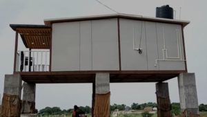 Ready Made House: ఆకట్టుకుంటున్న రెడీమేడ్ హౌస్.. అన్ని హంగులతో వ్యవసాయ క్షేత్రంలో నిర్మించిన రైతు