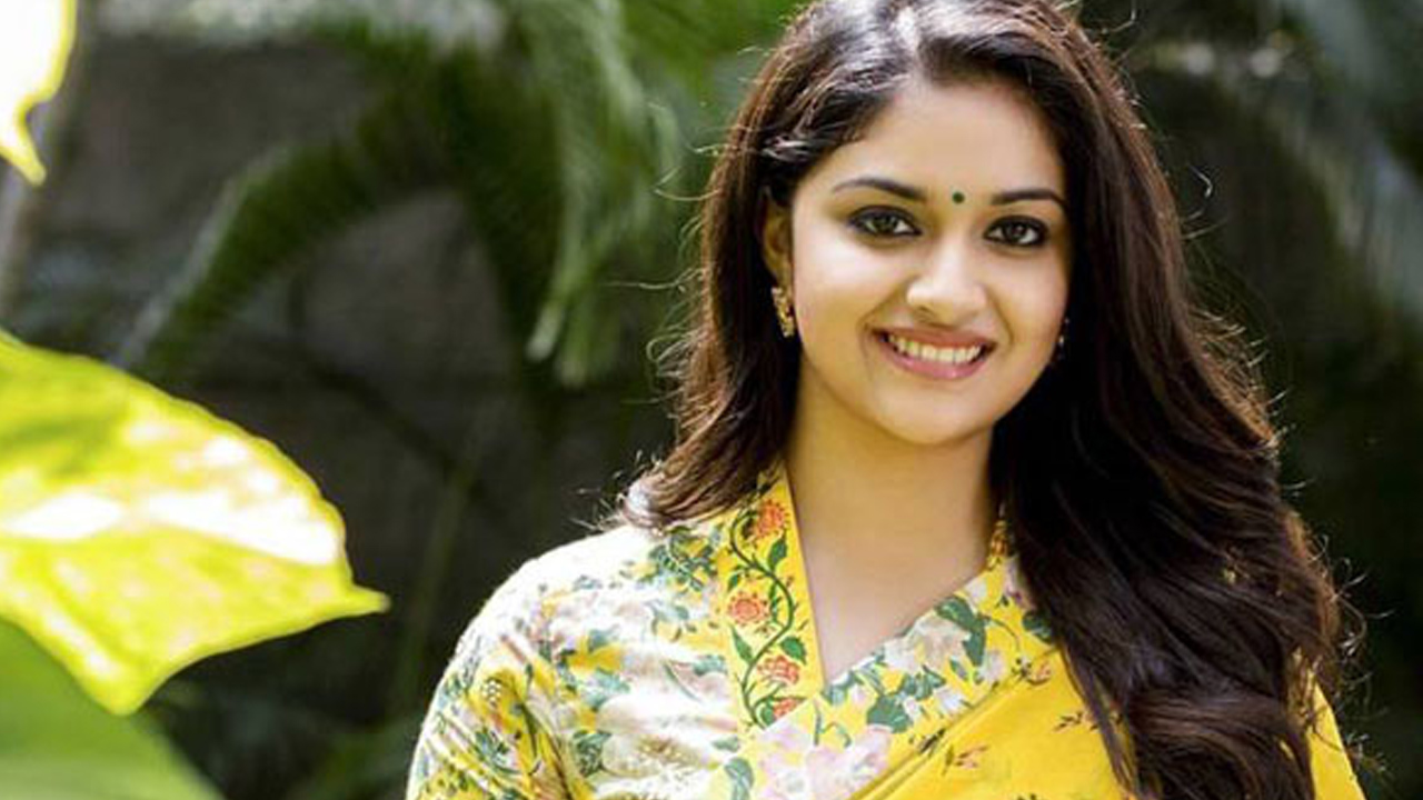 Keerthy Suresh స్కిన్ షో పై ఇంట్రస్టింగ్ కామెంట్స్ చేసిన కీర్తిసురేష్