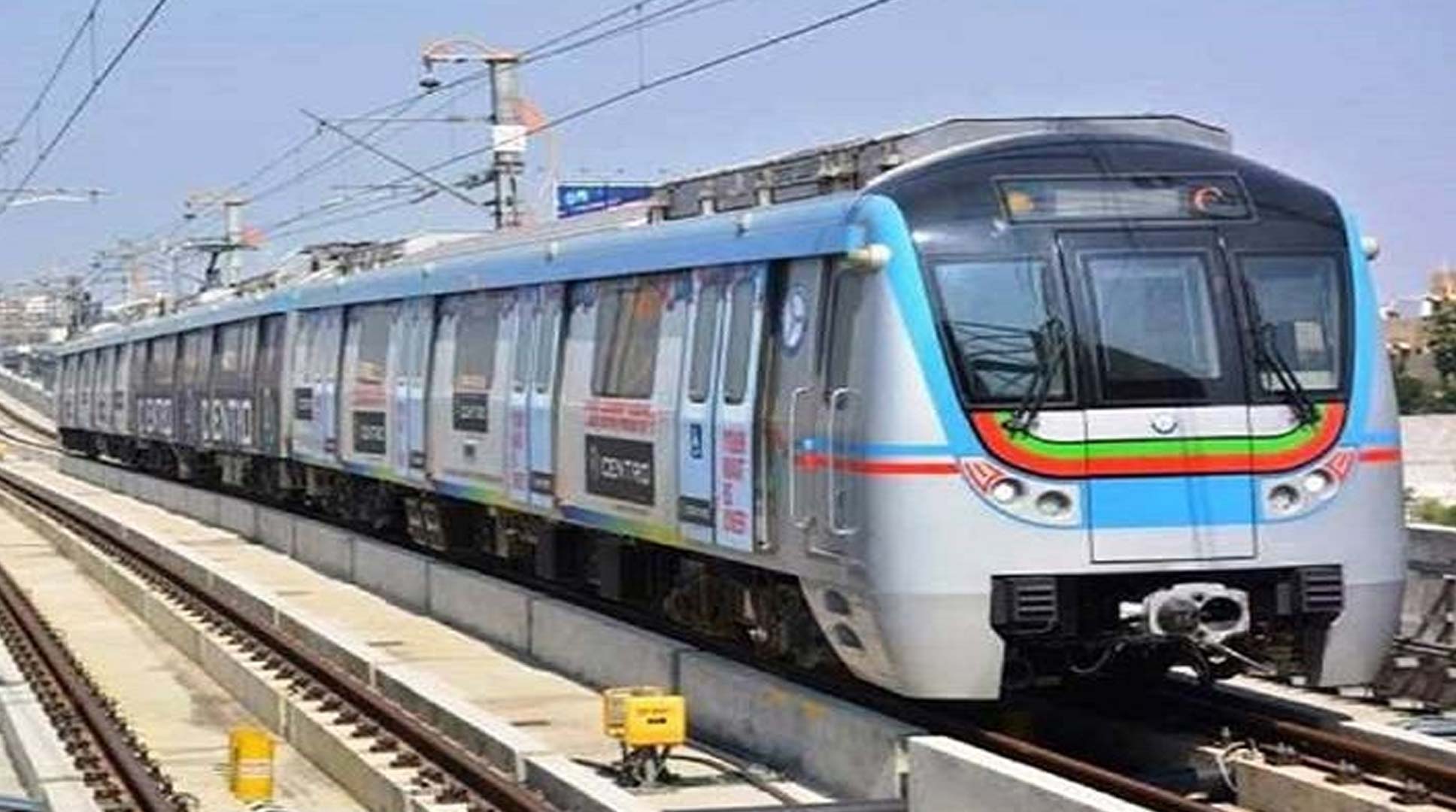 Hyderabad Another Technical Glitch In Metro Trains Running Late In This Direction Metro