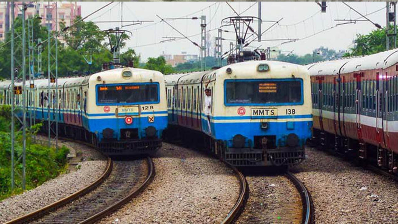 MMTS Trains Cancelled: రైలు ప్రయాణికులకు అలర్ట్‌.. ఆ రోజు MMTS రైళ్లు రద్దు..!