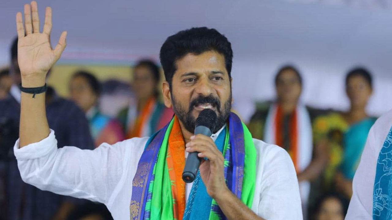 Munugode By Poll: మునుగోడు అభివృద్ధి కోసం బీజేపీలో చేరడం ఎందుకు? రేవంత్  రెడ్డి సూటి ప్రశ్న.. | TV9 Telugu