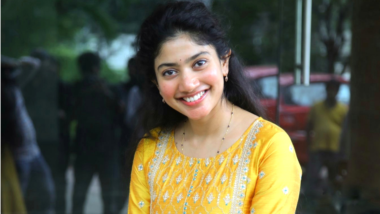 Sai Pallavi gives a Perfect Fitting Reply for such a Question