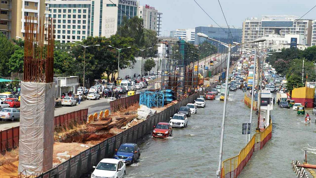 bengaluru-floods-bengaluru-is-suffocating-due-to-floods-what-are-the