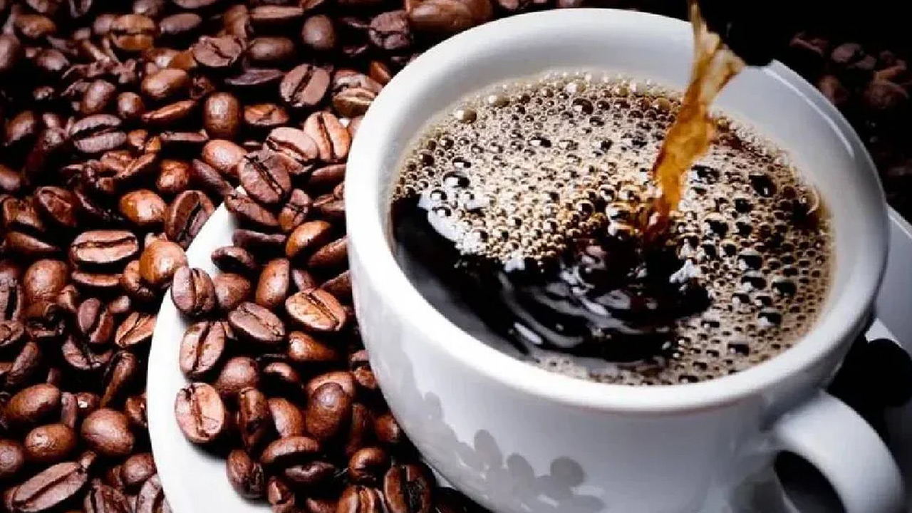 Coffee Does drinking coffee make you gain weight? Is it true? What do