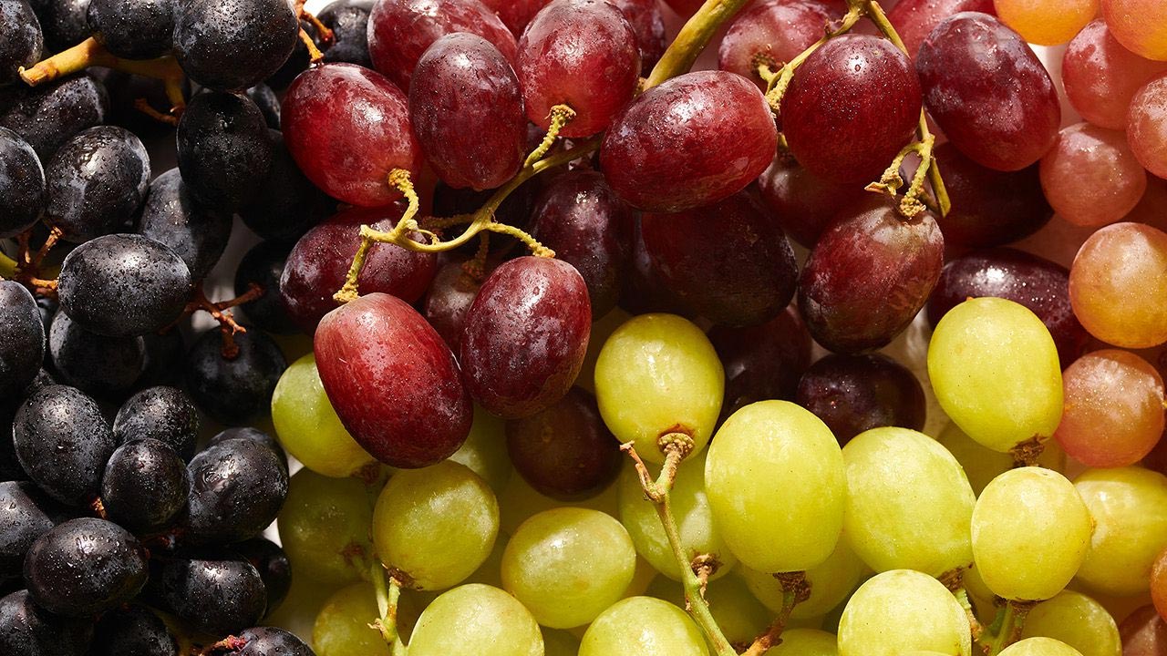 grapes-health-are-you-throwing-the-seeds-of-grapes-howto-news