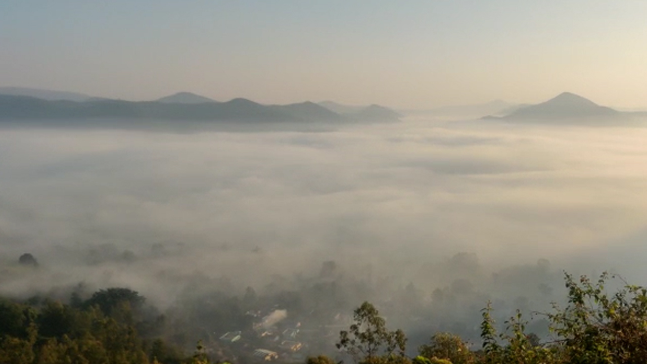 Vizag అరకు సమీపంలో మరో సుందర ప్రదేశం.. పాలసముద్రం లాంటి మంచు మేఘాలు