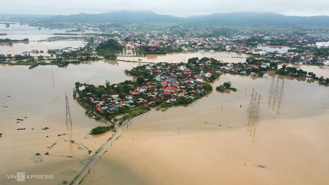 Thailand: Typhoon Noru shaking Thailand.. 45 thousand houses damaged ...