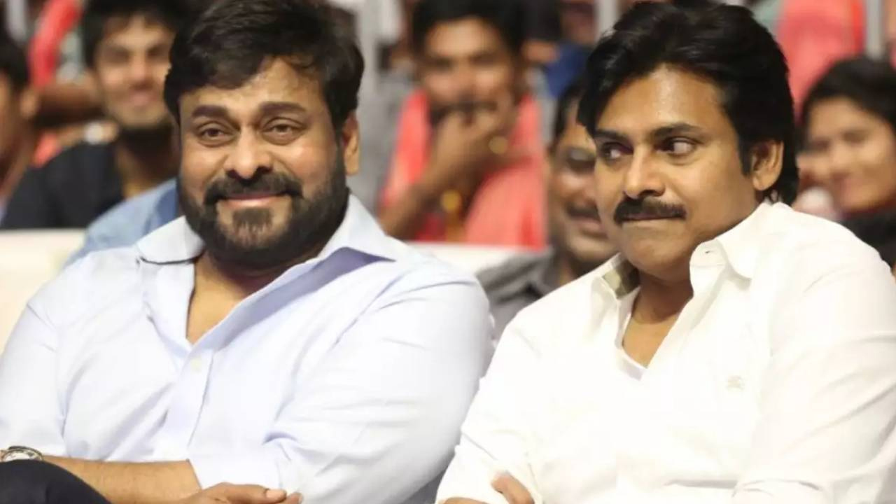 Pawan Kalyan: Honorable Award For Big Brother.. Powerstar Abhinandan ...